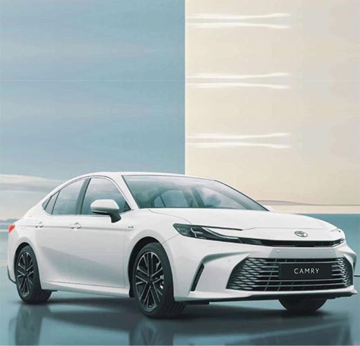 Toyota Set to Launch New Camry Hybrid